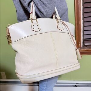 Stunning Louis Vuitton Suhali Lockit